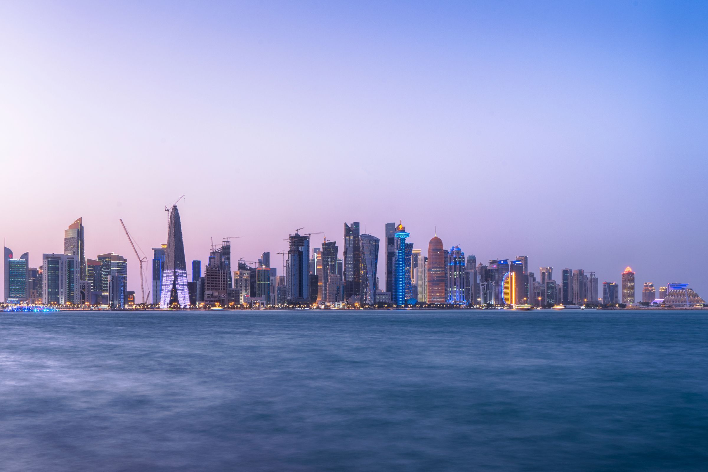 Skyline de Doha à beira-mar